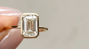 Emerald Cut Diamonds: Timeless Elegance