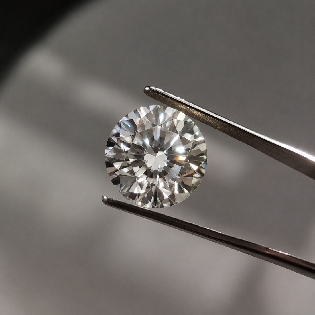 3CT Round Cut Moissanite Diamond D-F | VVS | NA Certified