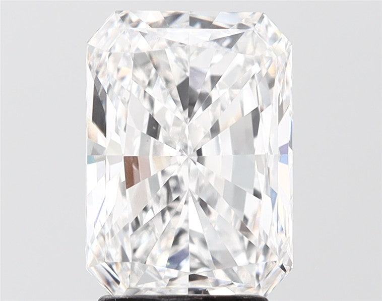 3.02CT Radiant Cut Lab Grown Diamond E | VVS2 | IGI Certified