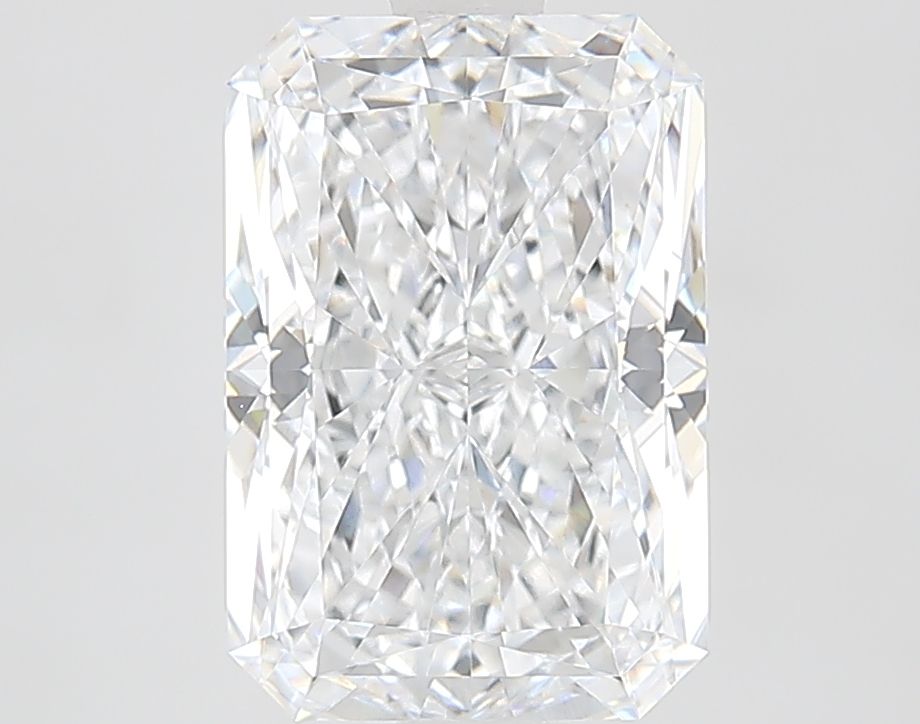 3CT Radiant Cut Lab Grown Diamond D | VVS2 | IGI Certified